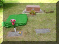 2004-07 MN Grandma Laugen Burial 004.jpg (2365757 bytes)