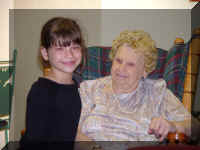 2004-07 MN Grandma Laugen reception Lila Olivia 05.jpg (2033071 bytes)